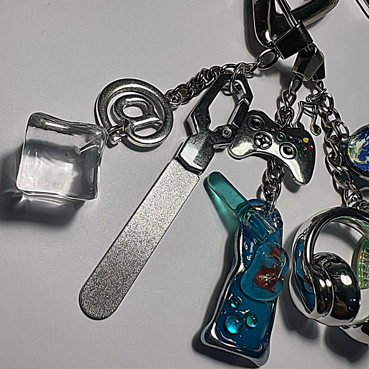FRUTIASTRA CARABINER KEYCHAIN